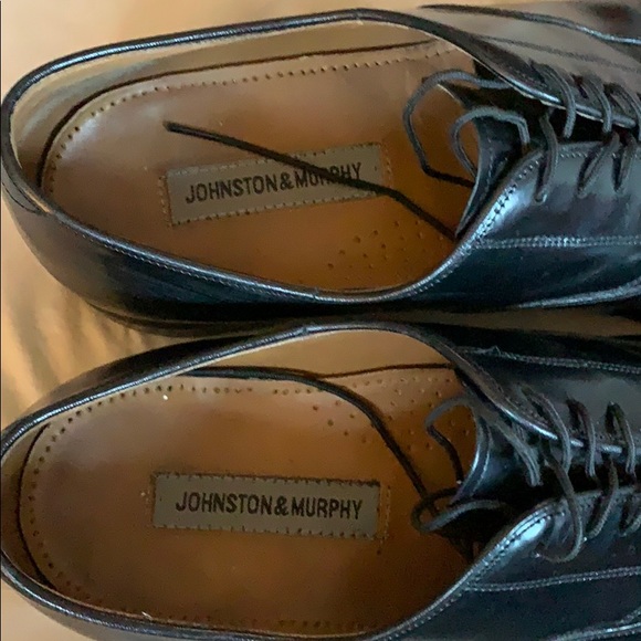 US13 Johnston & Murphy Black Cap Toe Dress Shoes - Picture 4 of 6
